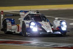 #8 Toyota Racing Toyota TS 040 - Hybrid: Anthony Davidson, Sébastien Buemi