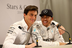 Льюис Хэмилтон. Шоу Stars and Cars от Mercedes AMG, Презентации.