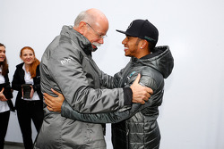 Dr. Dieter Zetsche, Lewis Hamilton