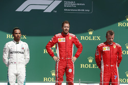 Lewis Hamilton, Mercedes-AMG F1, Sebastian Vettel, Ferrari e Kimi Raikkonen, Ferrari, sul podio
