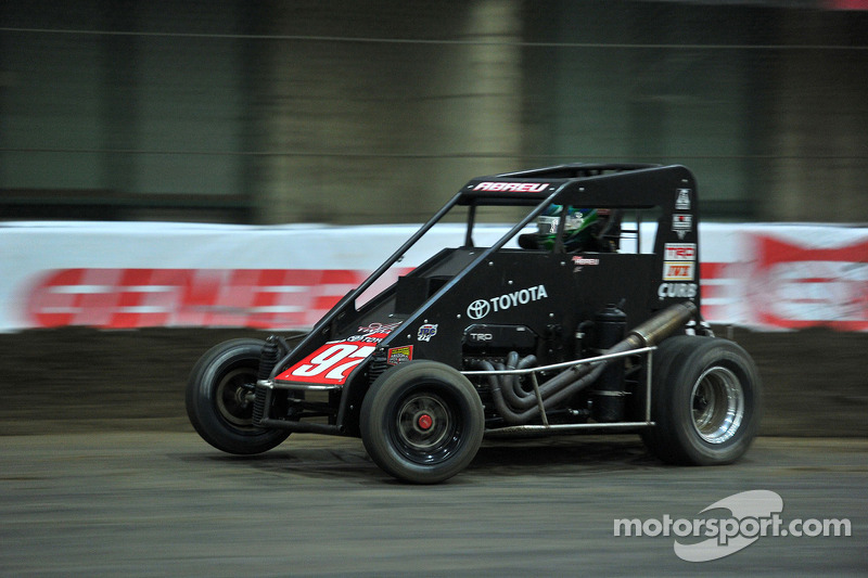 Rico Abreu competindo em oval de terra
