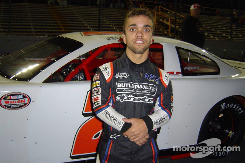 Rico Abreu antes de la competencia en el  Pete Orr Memorial en New Smyrna Speedway