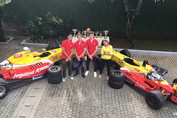 Team Carlin, avec Tom Dillmann