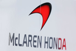 McLaren Honda logo y rubrica