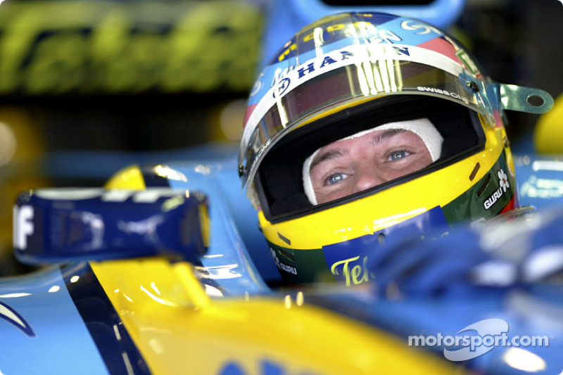 2004 год: Жак Вильнев, Renault. С 16 по 18 Гран При сезона