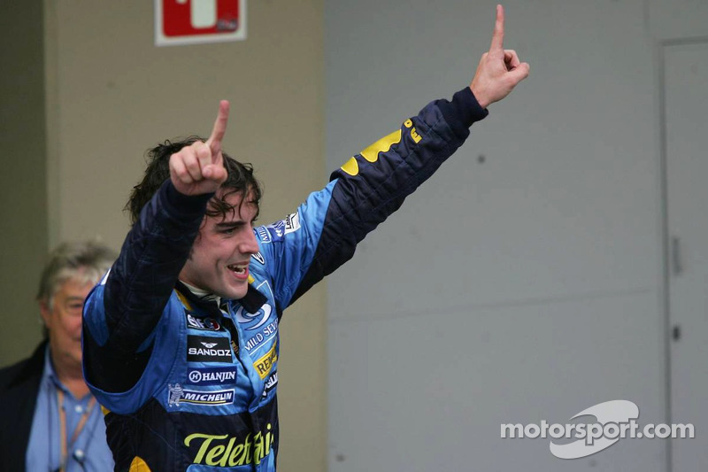 Alonso, aliás, era o terceiro mais jovem do grid naquela época. Hoje, ele é o terceiro piloto mais velho da F1.