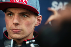 Max Verstappen, Scuderia Toro Rosso et les médias