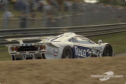 #43 Team BMW Motorsport McLaren F1 GTR BMW: Peter Kox, Roberto Ravaglia, Eric Hélary