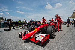 Ferrari SF15-T Кими Райкконена на стартовой решетке