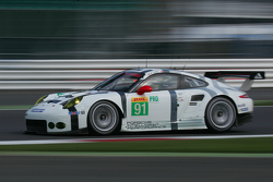 #91 Porsche Team Manthey Porsche 911 RSR : Richard Lietz, Michael Christensen