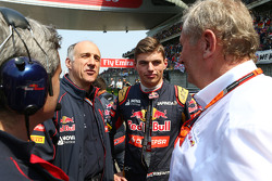 Franz Tost, Scuderia Toro Rosso-teambaas met Max Verstappen, Scuderia Toro Rosso en Dr Helmut Marko,