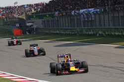 Даниил Квят, Red Bull Racing RB11