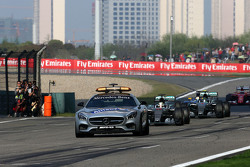 Пейс-кар и Льюис Хэмилтон, Mercedes AMG F1 Team
