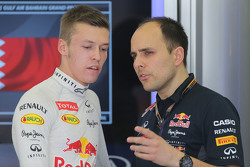Даниил Квят, Red Bull Racing с Джанпьеро Ламбьясе, гоночный инжинер Red Bull