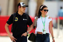 Pastor Maldonado, Lotus F1 Team con su esposa Gabriela Tarkanyi
