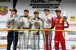 Race 2 Podium: tweede plaats Janneau Esmeijer en winnaar Marvin Dienst, HTP Junior Team en derde pla