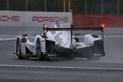 #19 Porsche Team Porsche 919 Hybrid Hybrid: Nico Hulkenberg, Earl Bamber, Nick Tandy