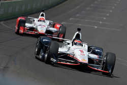 Will Power en Simon Pagenaud, Team Penske Chevrolets