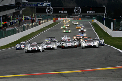 Partenza: #17 Porsche Team Porsche 919 Hybrid Hybrid: Timo Bernhard, Mark Webber, Brendon Hartley al