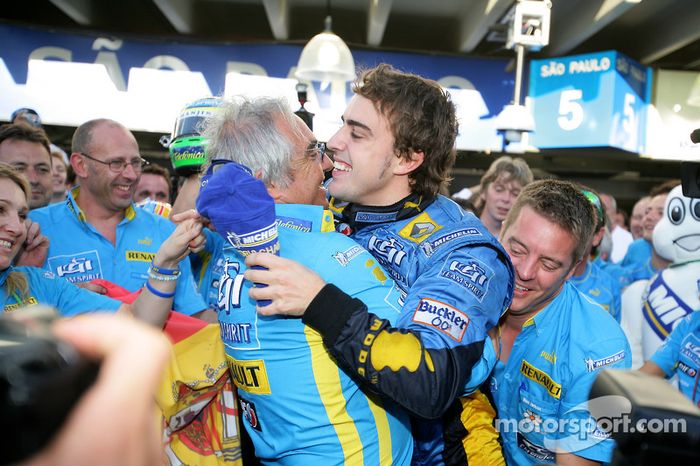 15. Renault (2005-2006)