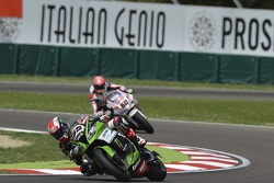 Jonathan Rea, Kawasaki, et Michael van der Mark, Pata Honda