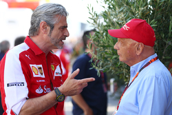 Niki Lauda, Presidente Non Esecutivo Mercedes con Maurizio Arrivabene, Ferrari Team Principal