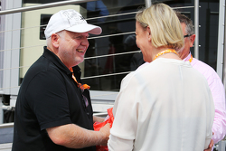 Norbert Vettel y Sabine Kehm, Manager de Michael Schumacher