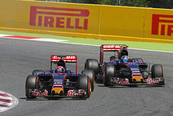 Макс Ферстаппен, Scuderia Toro Rosso STR10 и Карлос Сайнс-мл., Scuderia Toro Rosso STR10
