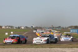 Guillermo Ortelli, JP Racing Chevrolet con Leonel Sotro, Alifraco Sport Ford y Martín Serrano, Coiro