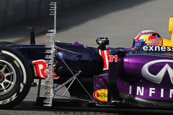 Pierre Gasly, Red Bull Racing RB11 avec des équipements de collecte de données