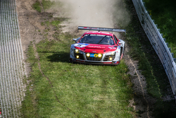 #15 Audi Race Experience Audi R8 LMS ultra: Alex Yoong, Frankie Cheng, Marchy Lee, Shaun Thong goes off-track