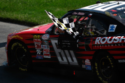 Race winner Chris Buescher, Roush Fenway Racing Ford