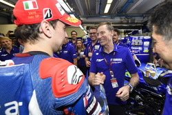 Jorge Lorenzo, Yamaha Factory Racing, vainqueur, et Lin Jarvis