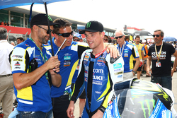 Alex Lowes, Voltcom Crescent Suzuki, et Paul Denning, team manager