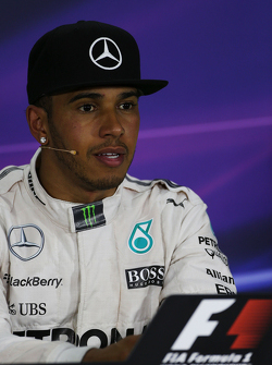 Lewis Hamilton, Mercedes AMG F1, lors de la conférence de presse FIA