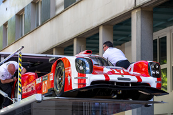 保时捷车队17号保时捷919 Hybrid赛车:蒂莫·伯恩哈德、马克·韦伯、布兰登·哈特利