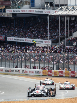 #18 Porsche Team Porsche 919 Hybrid : Romain Dumas, Neel Jani, Marc Lieb