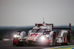 #9 Audi Sport Team Joest Audi R18 e-tron quattro: René Rast, Filipe Albuquerque, Marco Bonanomi