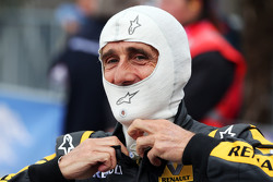Alain Prost, no desfile das lendas