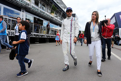 Felipe Massa, Williams avec sa femme Rafaela Bassi, et Felipinho Massa,