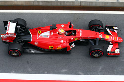 Esteban Gutierrez, Ferrari SF15-T Test and Reserve Driver