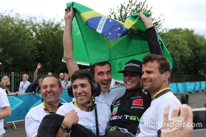 O título veio após um quinto e um sétimo lugares na rodada dupla de Londres, desbancando Sebastien Buemi por apenas um ponto de diferença.