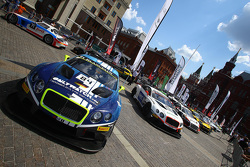 #84 Bentley Team HTP Bentley Continental GT3: Максимилиан Бук, Винсан Абриль
