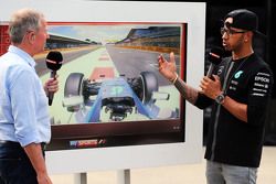 Martin Brundle, Sky Sports Comentarista con Lewis Hamilton, de Mercedes AMG F1
