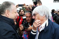 Jean Todt, Presidente de la FIA con Bernie Ecclestone, en la parrilla