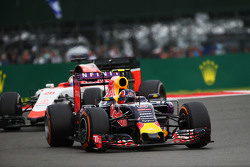 Даниил Квят, Red Bull Racing RB11