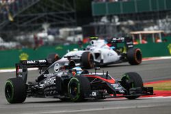 Fernando Alonso, McLaren MP4-30.