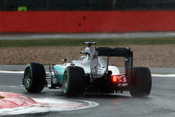 Льюис Хэмилтон, Mercedes AMG F1 W06 под дождем