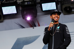 Льюис Хэмилтон, Mercedes AMG F1 на концерте после гонки