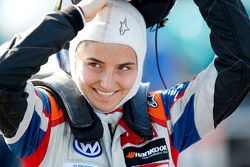 Tatiana Calderon, Carlin Dallara Volkswagen